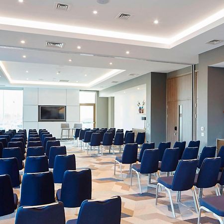 Courtyard By Marriott Oxford South Hotel Abingdon-on-Thames Buitenkant foto