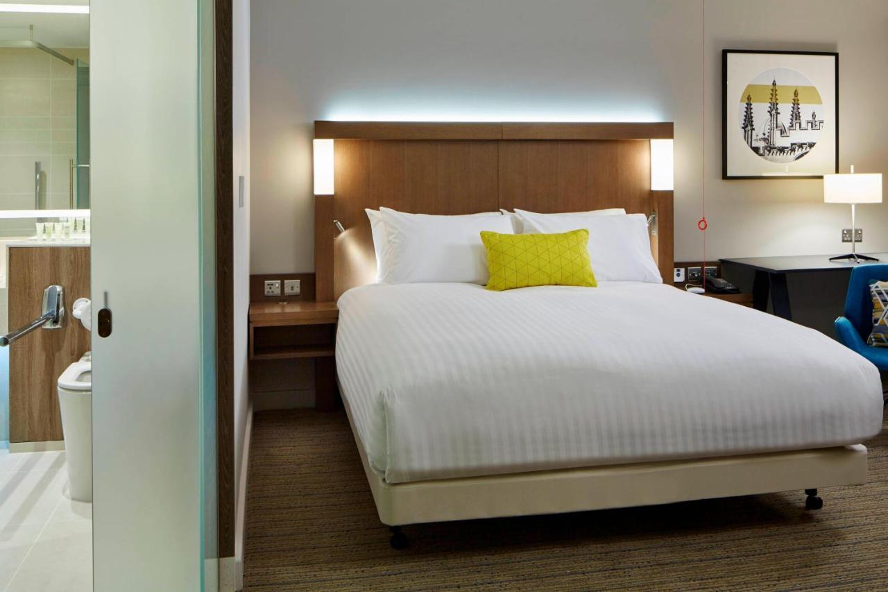 Courtyard By Marriott Oxford South Hotel Abingdon-on-Thames Buitenkant foto