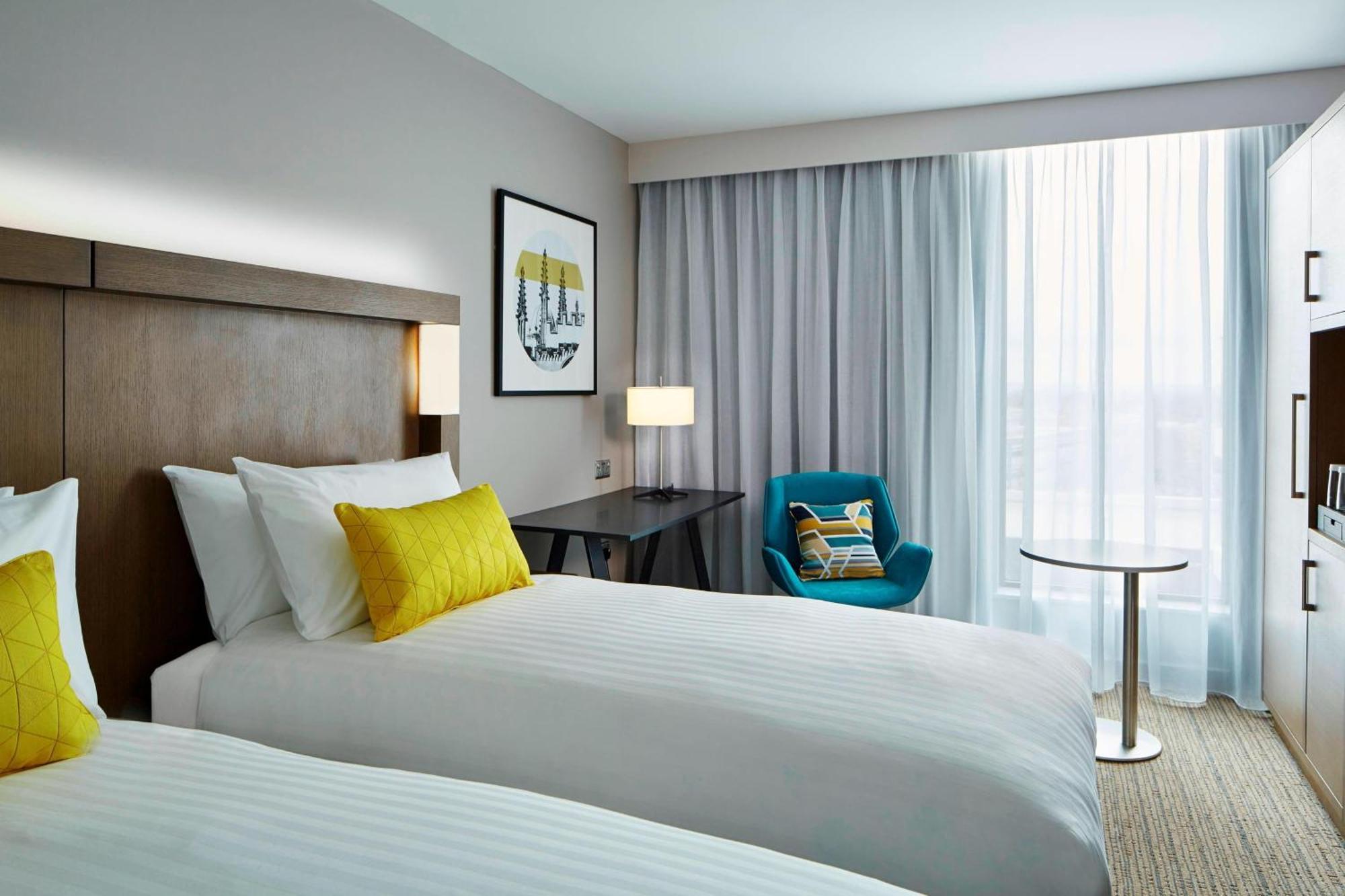 Courtyard By Marriott Oxford South Hotel Abingdon-on-Thames Buitenkant foto