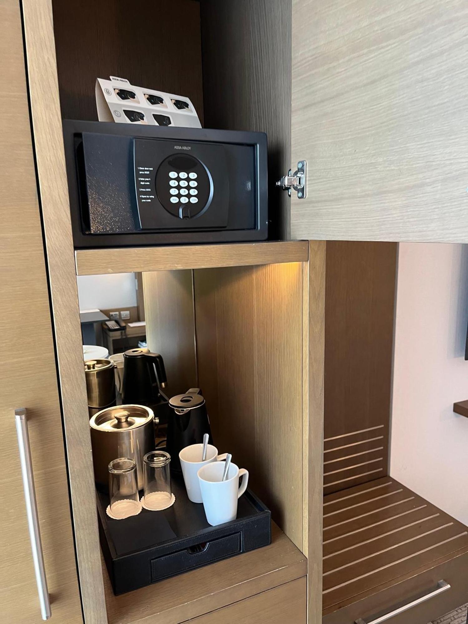 Courtyard By Marriott Oxford South Hotel Abingdon-on-Thames Buitenkant foto